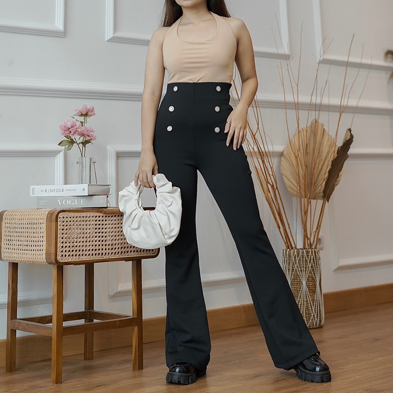 Hanni Flare Pants Super Highwaist