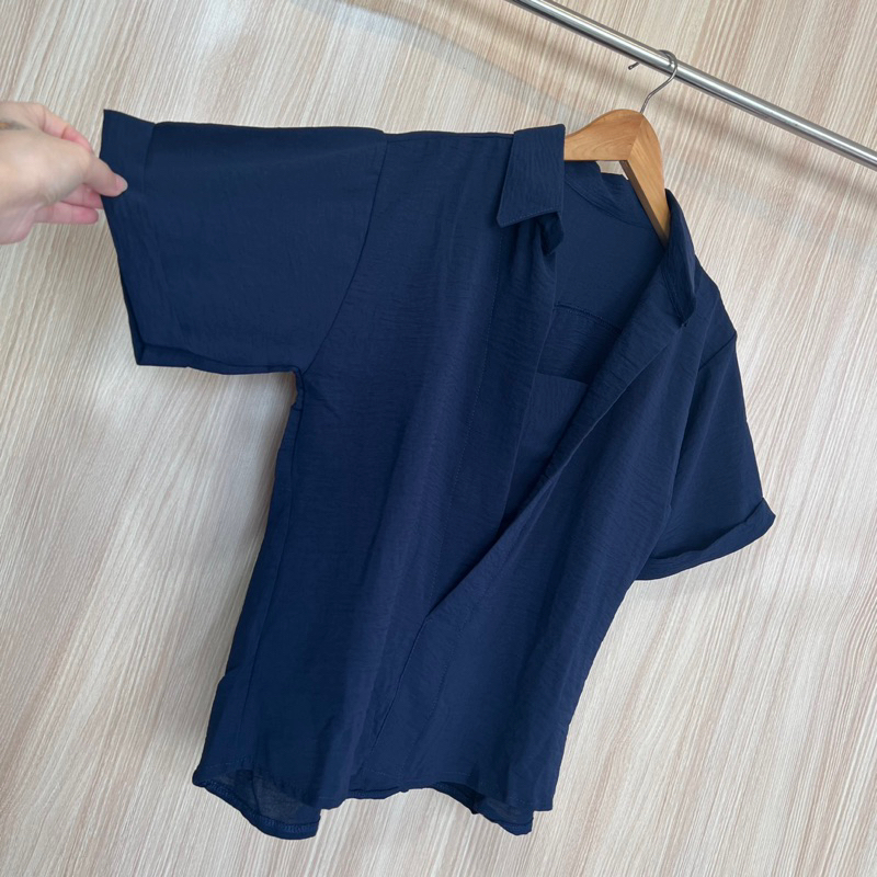 ATASAN BLOUSE / ATASAN KEMEJA SEMI CROP