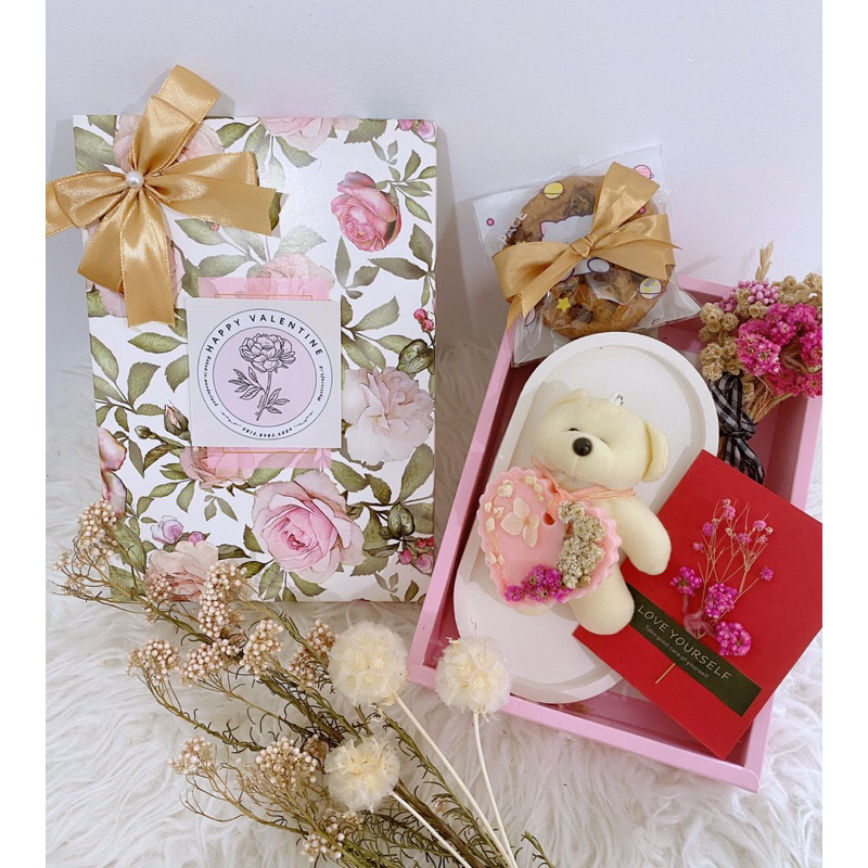 

kado ulang tahun cewek hadiah anniversary hampers valentine coklat valentine buket bunga