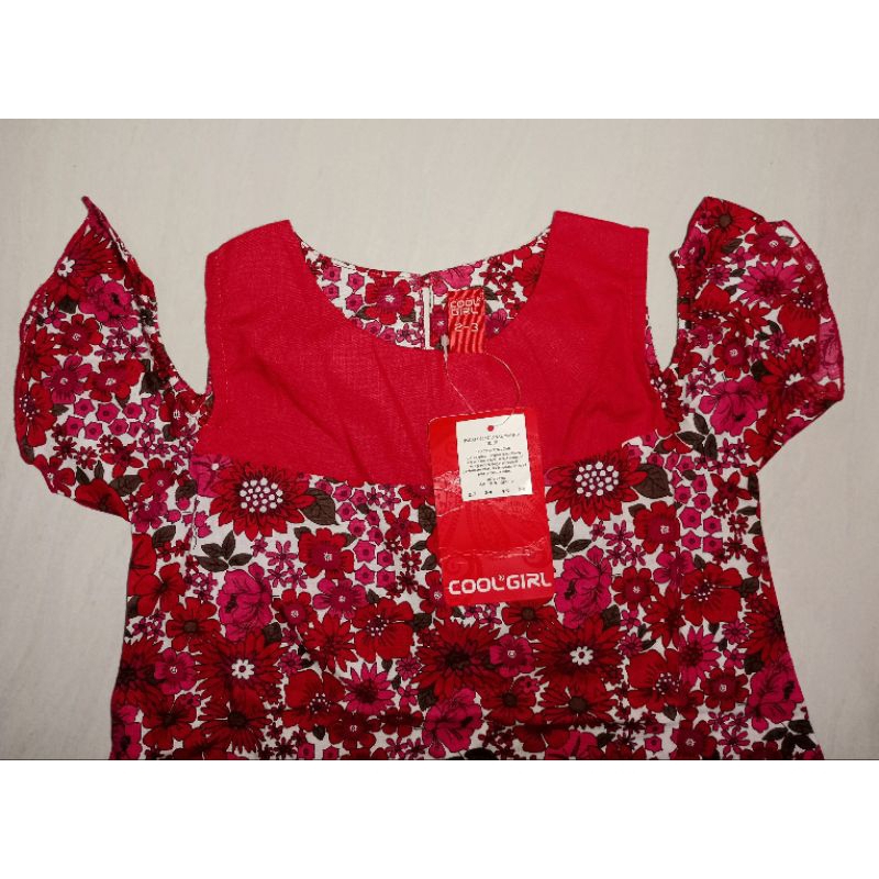 Blus Cool Girl bunga merah