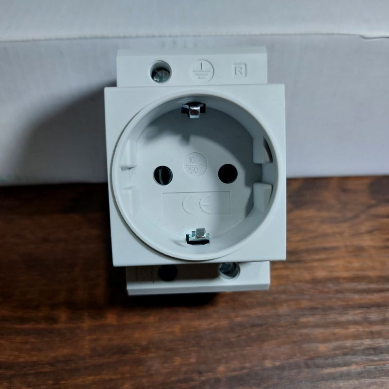 Stop Kontak Din Rail / Socket Din Rail
