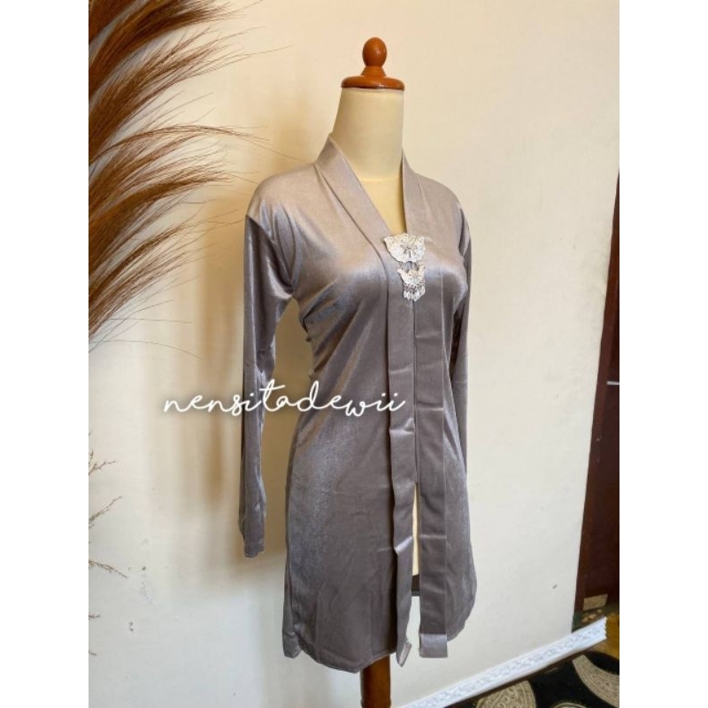 Kebaya Kartini (Leher V), Body Panjang - Warna Silver