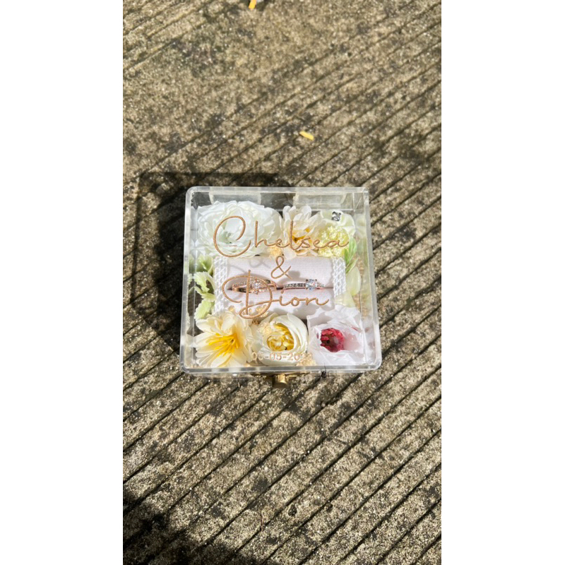 kotak cincin akrilik kotak cincin mewah