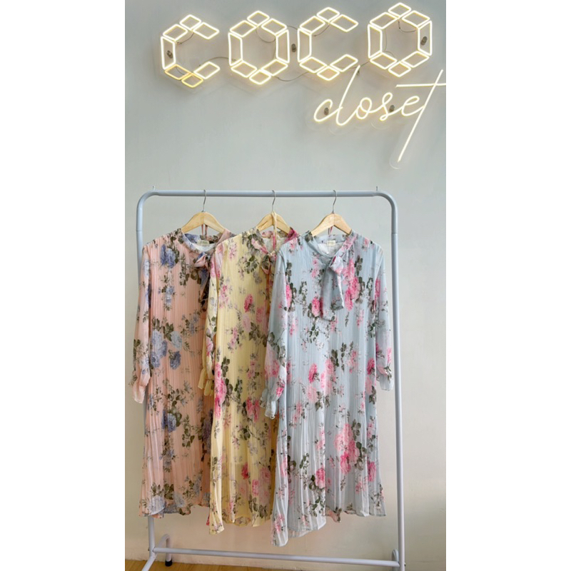 FLOWERY PLISKET DRESS // IMPORT BANGKOK / KOREA