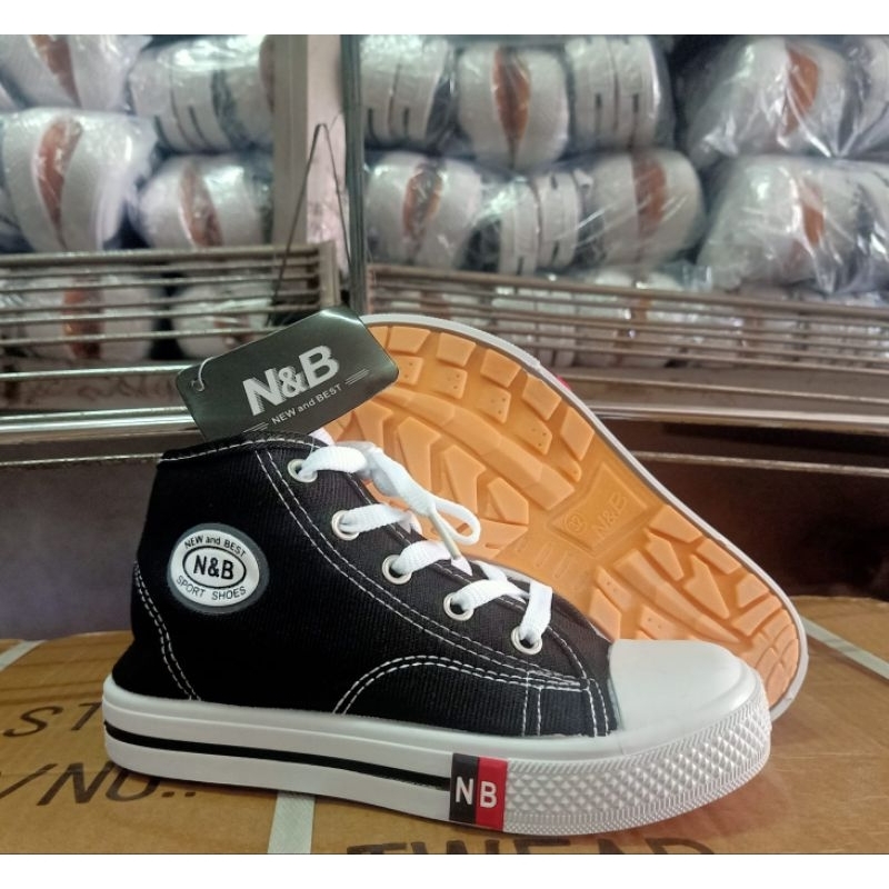 Sepatu sekolah anak SD warna hitam putih ukuran 28-40