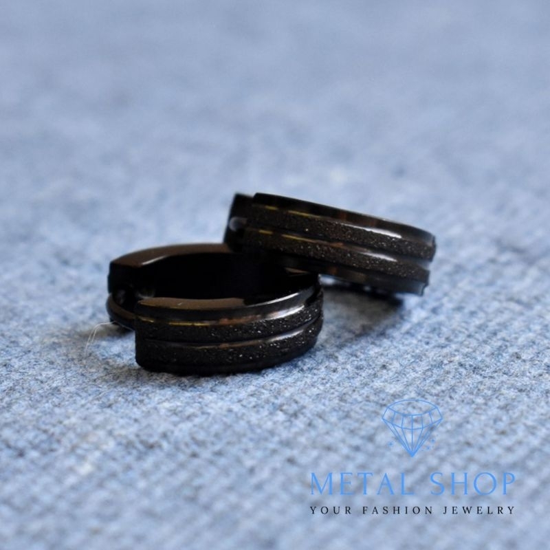 Anting Tusuk Titanium Pasir Hitam Anti Karat