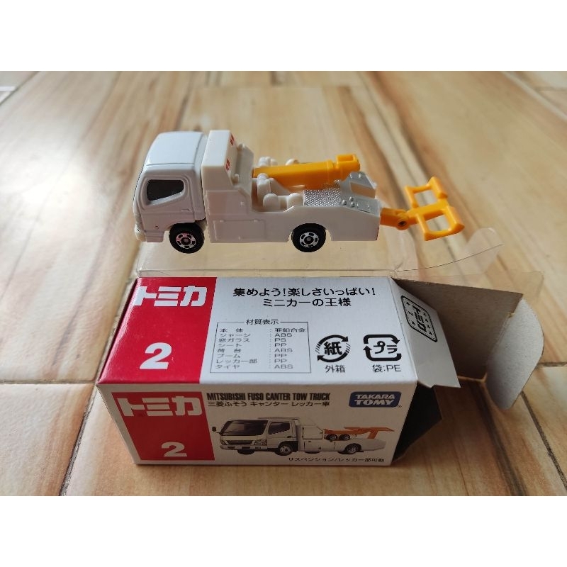 tomica mitsubishi fuso canter tow truck no 2 toys kid putih mainan