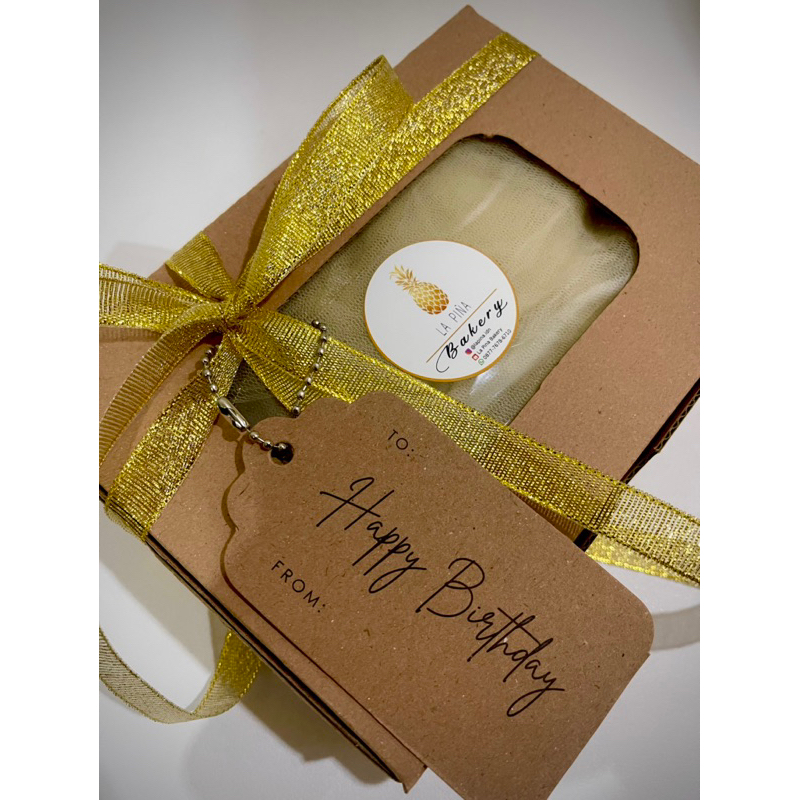 

Box + Pita + Kartu Ucapan (Untuk Hampers)