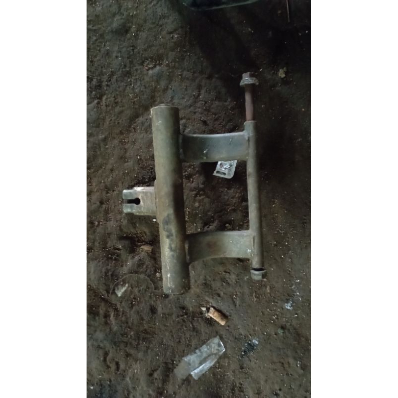 LENGAN AYUNAN MONTING VARIO 110 KARBU ORIGINAL