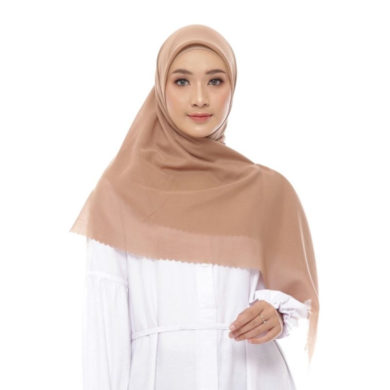 Jilbab Segiempat Voal Polos Ukuran 130x130