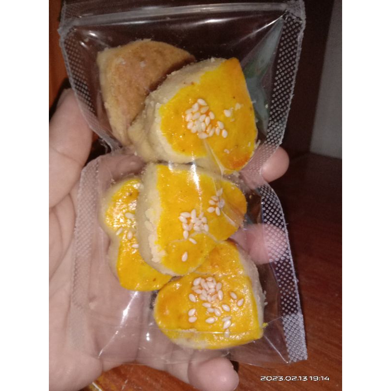 KUE KACANG HADIAH