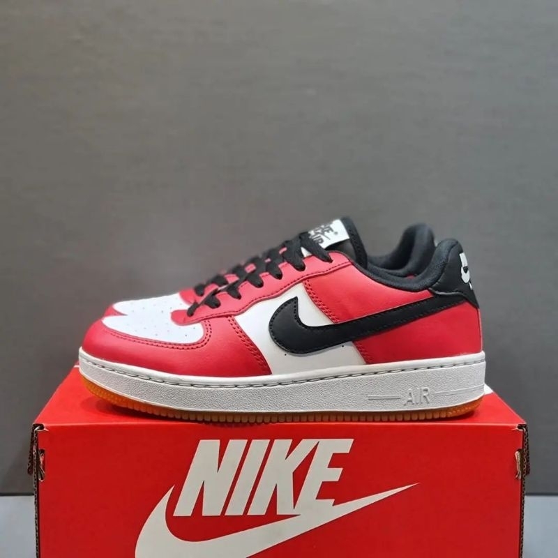 Nike Air Force 1 Cowok