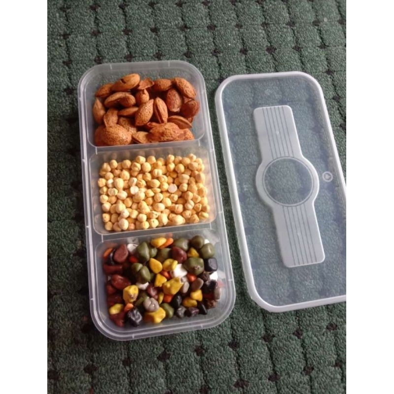 

Cemilan Sultan (almond selimut, kacang arab,coklat kerikil)