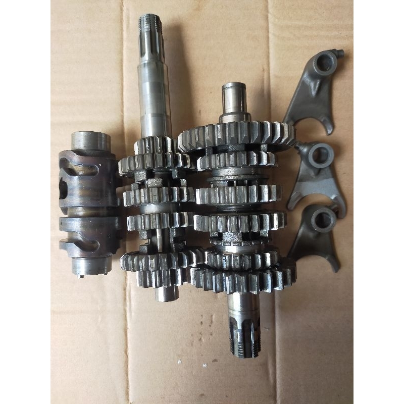 gigi gear rasio ratio gearbox transmisi Suzuki RGR original