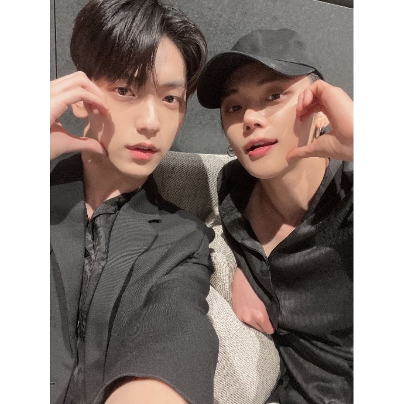 

[TRADE] Kertas ganteng dan cantik