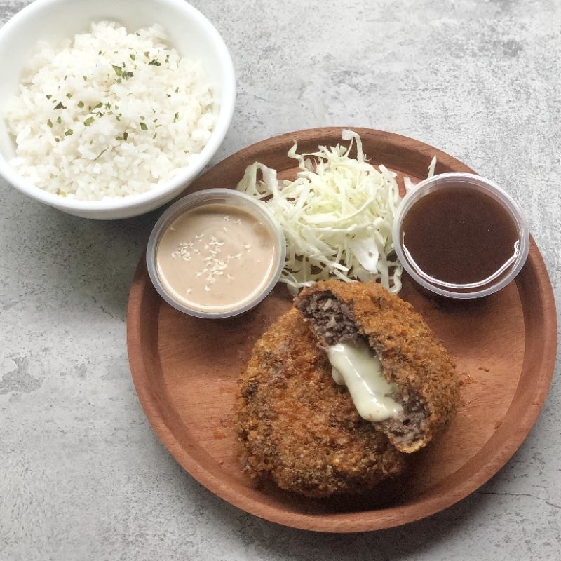 

Beef Menchi Mozarella Katsu Set Hampers