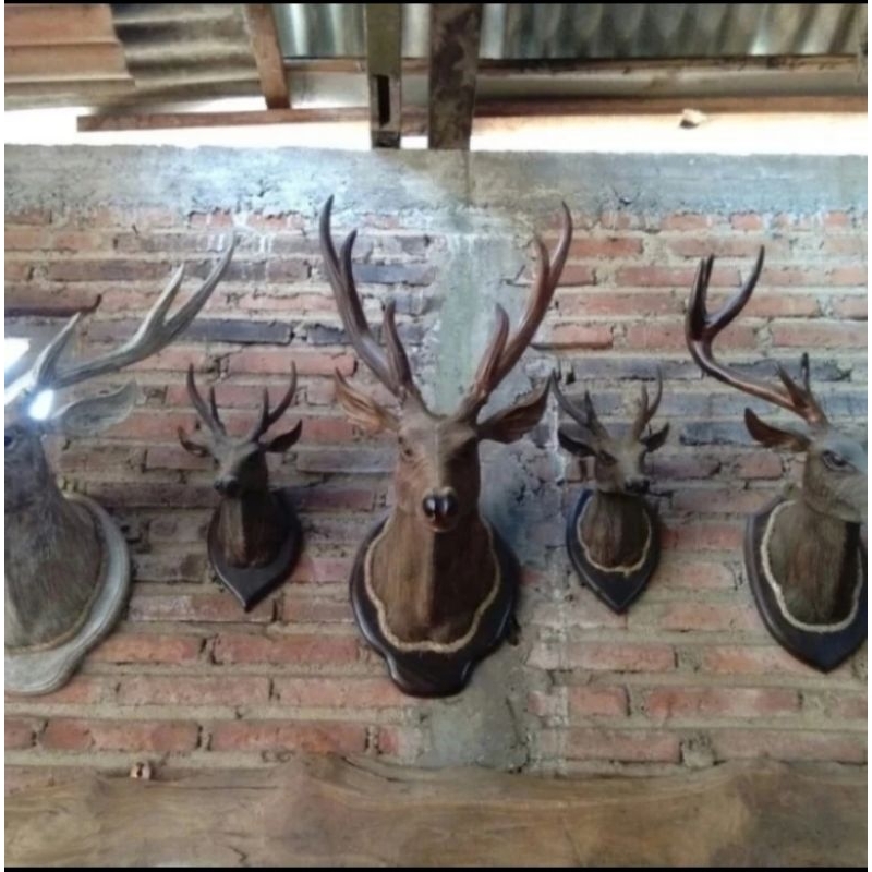 Patung Kayu Kepala Rusa