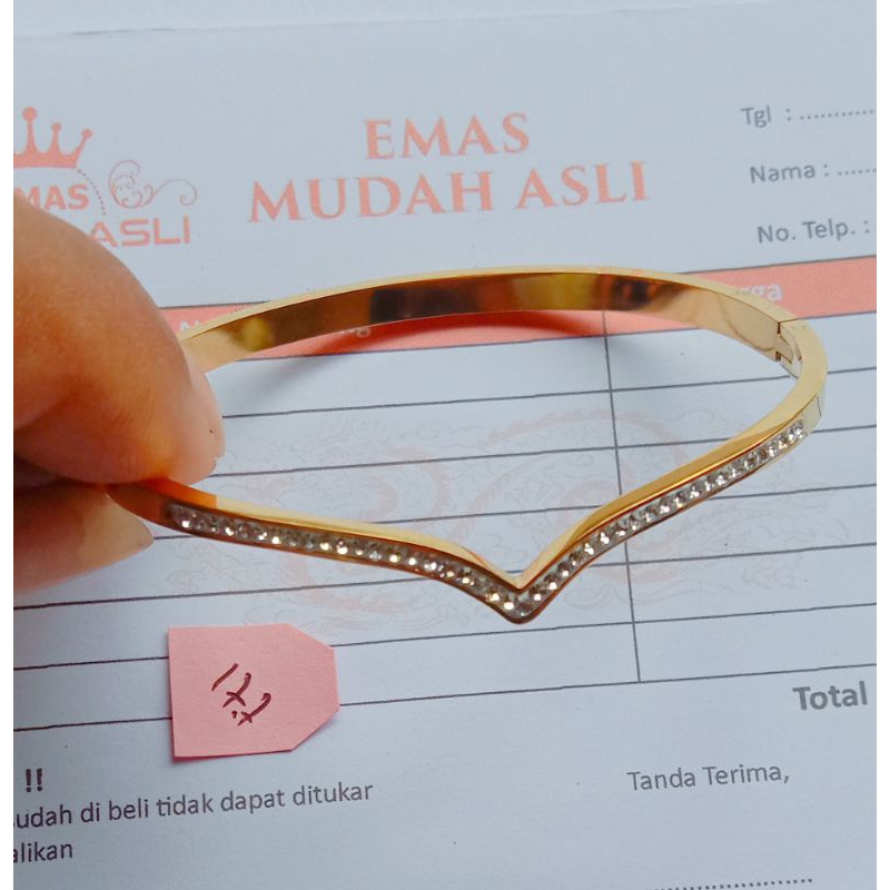 Gelang emas mudah asli ada nota pembelian dari toko ( motif Vuji gold)