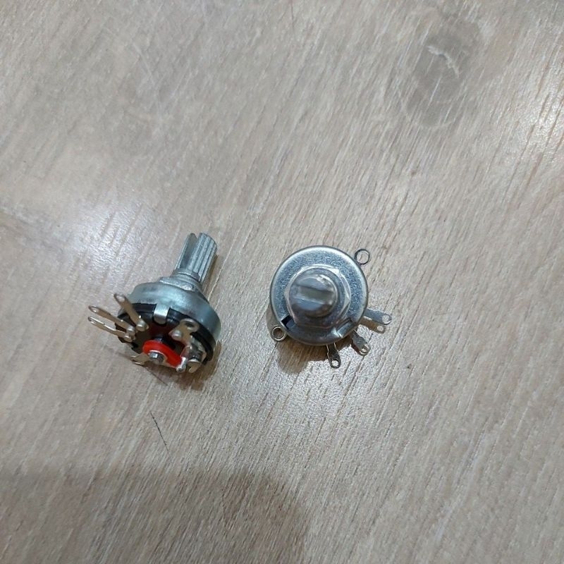 Potensio 5K atau 10K Plus Saklar