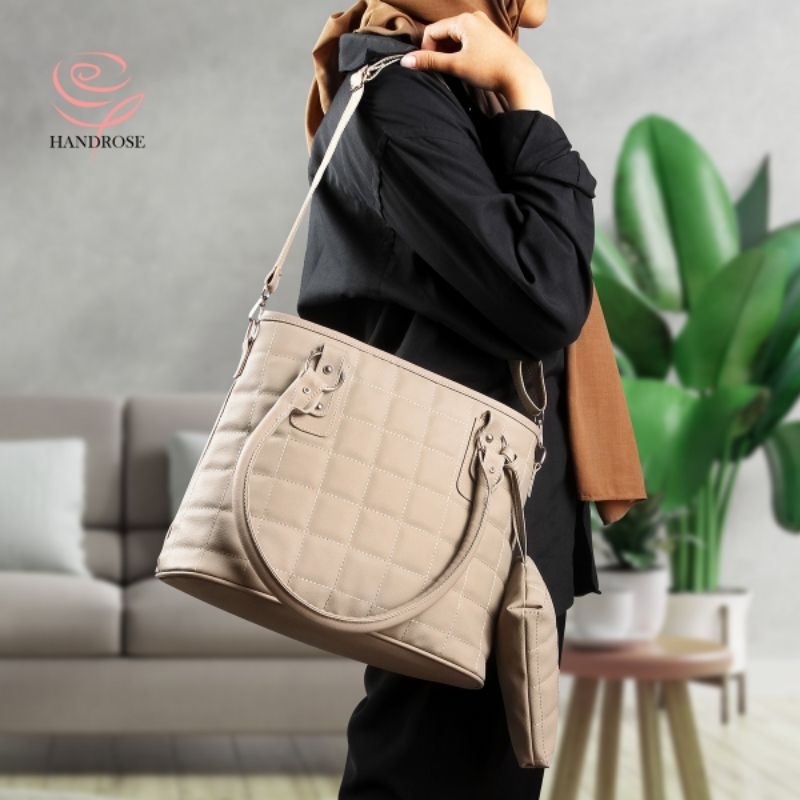 TASSELEMPANGWANITATERBARU