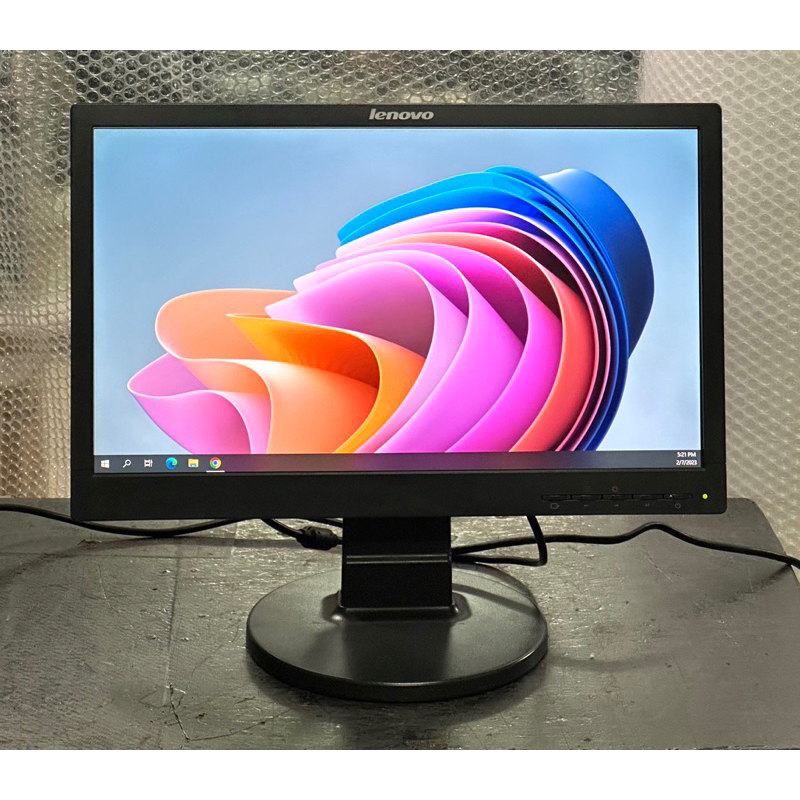 LCD Monitor Komputer Lenovo D186wA Layar 19inch Wide Second