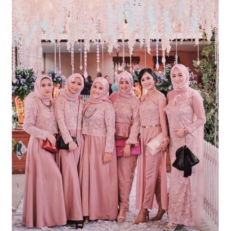 SET KAIN BRISEDESMAID (MAXMARA SILK/ SET SERAGAM BRIDESMAID (BAHAN LEBUT ADEM DAN NGAK KUSUT).