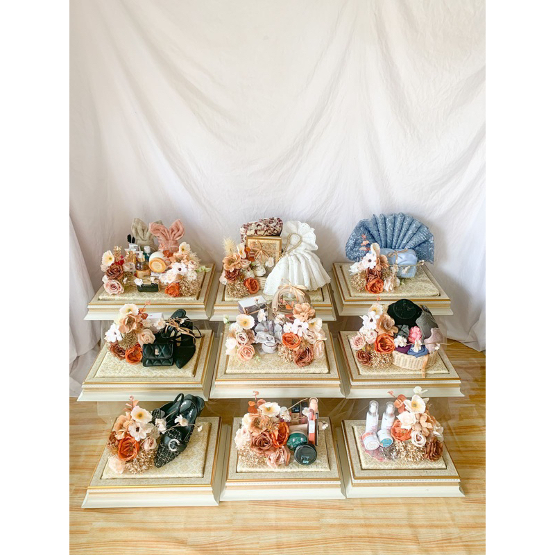 

PREMIUM BIG ROYAL PICASSO BOX HANTARAN AKRILIK