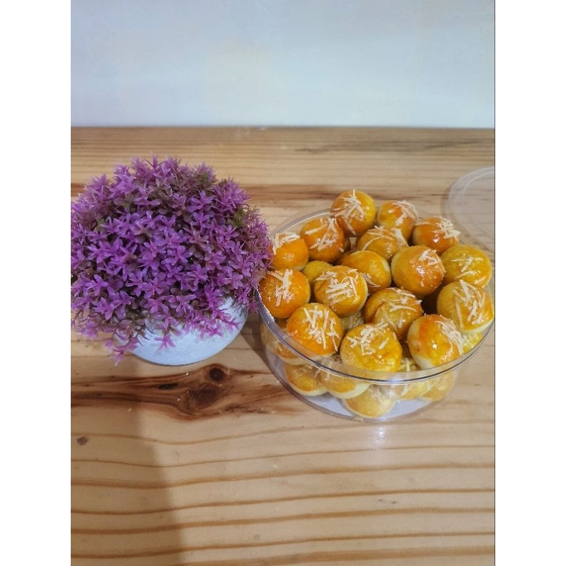 

Kue Kering Nastar Toping Keju Isi Selai Nanas Asli