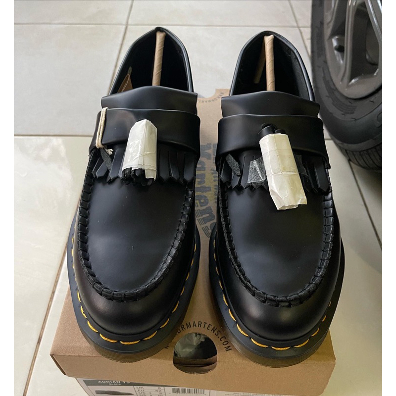 Dr martens adrian tassel YS