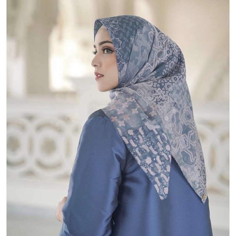 Preloved Buttonscarves Haramain