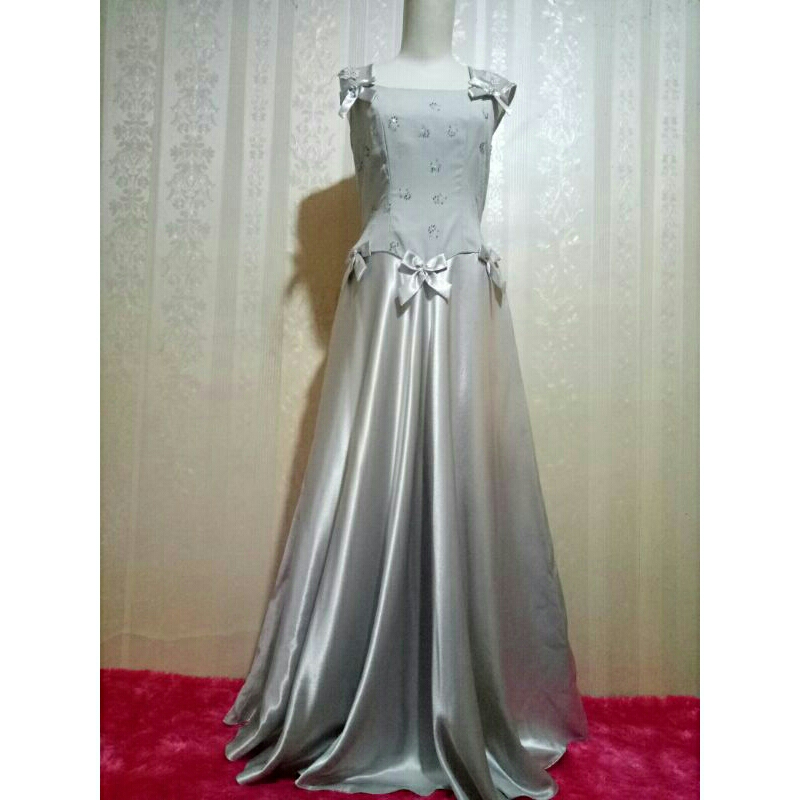 Preloved Long Dress Pesta Silver Megar Mayung