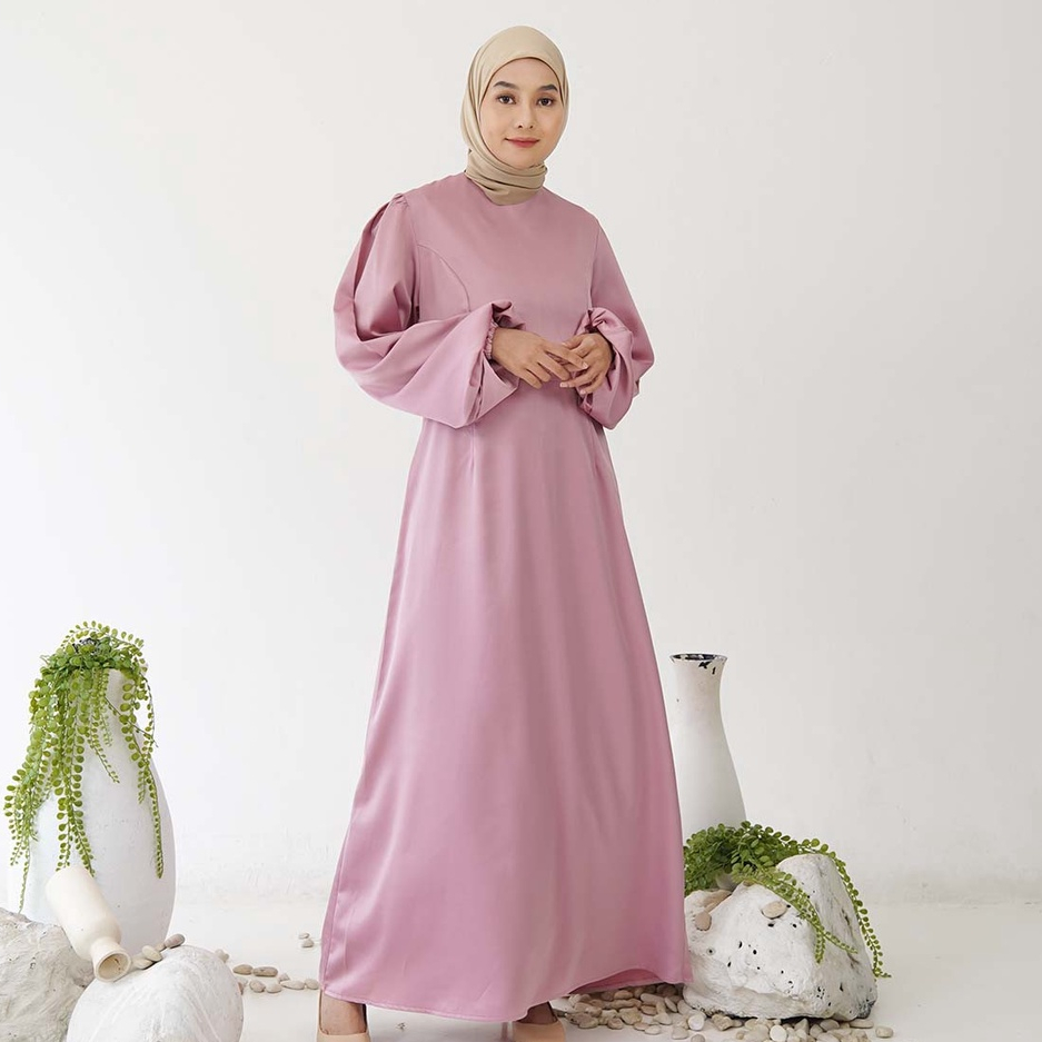Long Dress Satin Zalwa Puff Sleeve Gamis Kaftan Hijab Polos Feminim Feminin Elegan Mewah Daster Pest