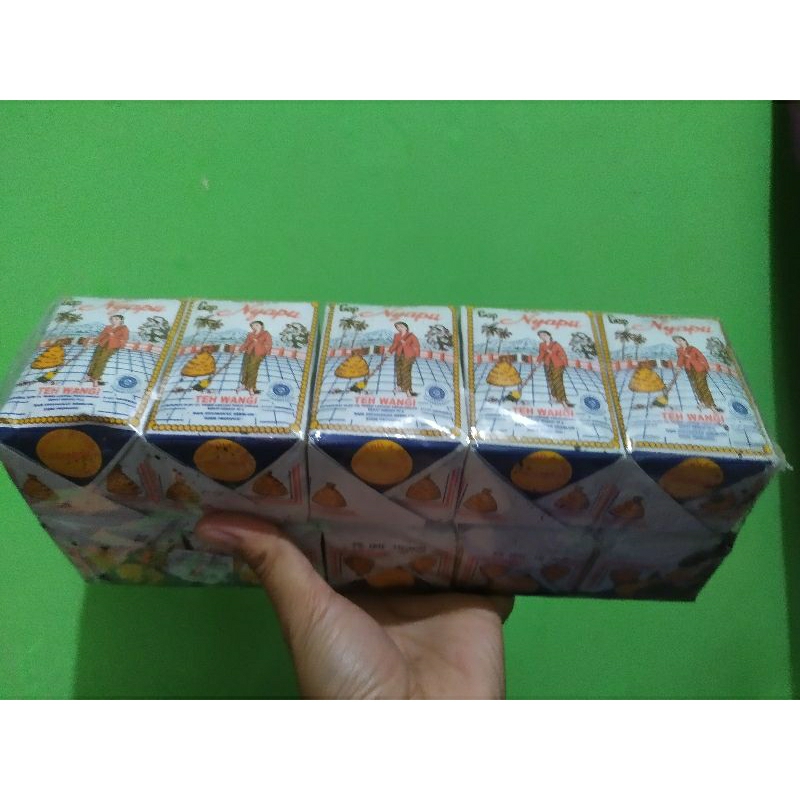 

teh tubruk cap nyapu racikan ginastel wedangan angkringan hik solo jojga 40 gr 1 pack