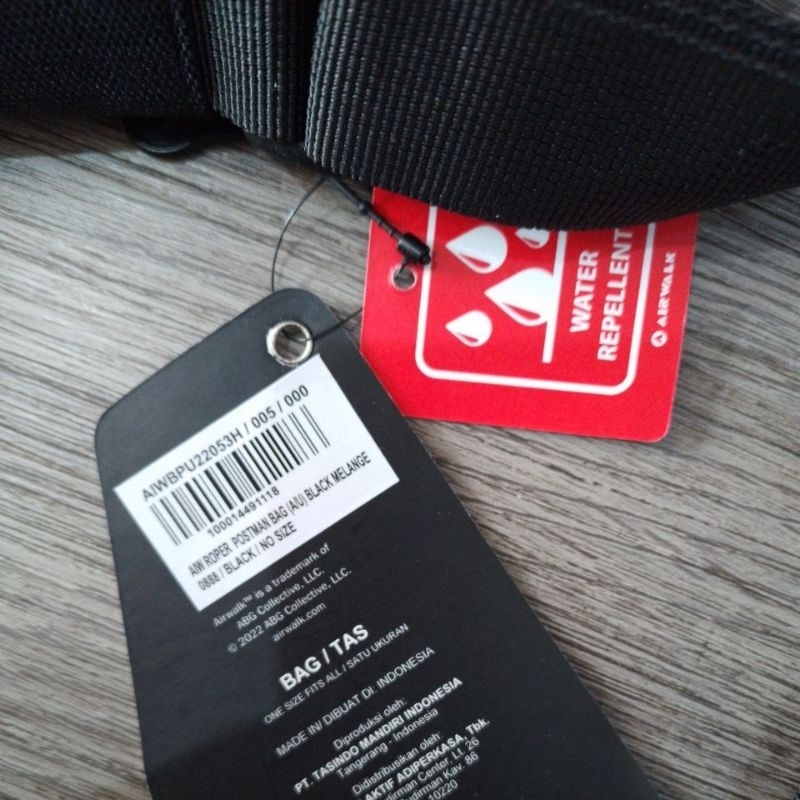 Tas Airwalk Roper Postmab Bag