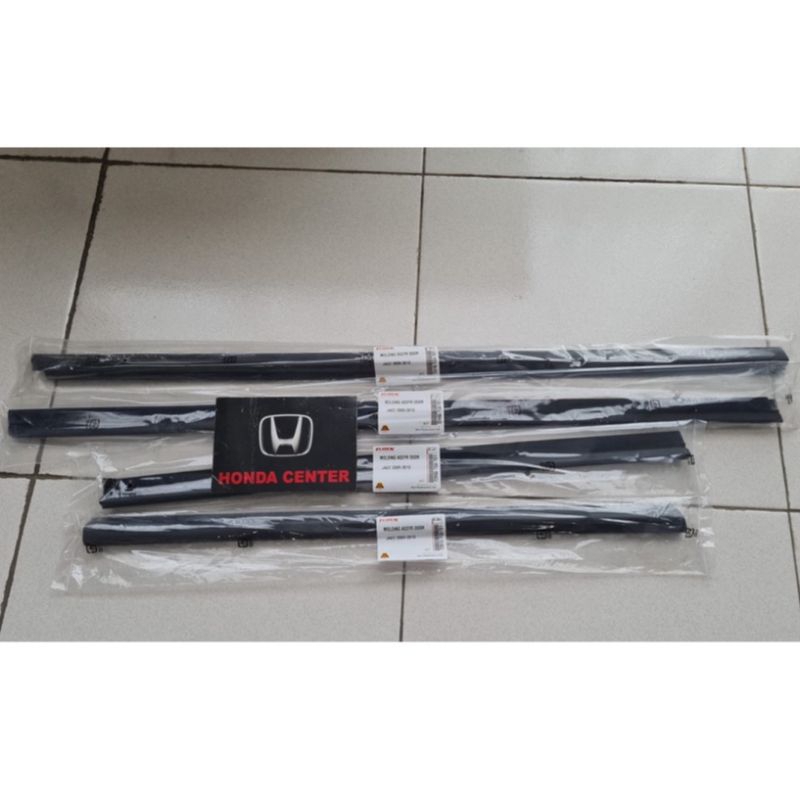Pelipit honda jazz Karet kaca honda jazz fullset 2008/2014 original