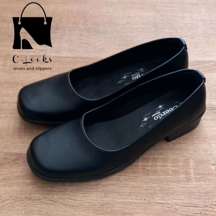 Sepatu Pantofel Wanita Hak 3 Cm Hitam Polos Formal Kerja Kantor Sekolah