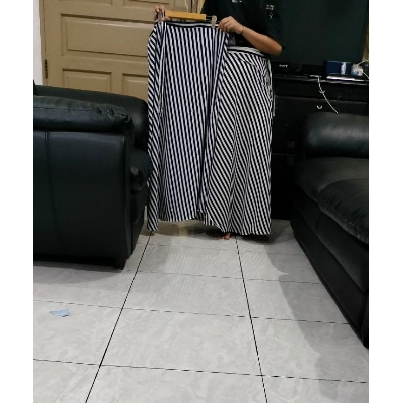 rok lilit salur / rok tali salur / skirt strap a-line