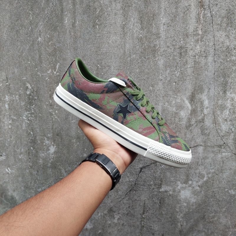 [SALE] CONVERSE ONE STAR STAR PRO CAMO BNIB ORIGINAL 100%
