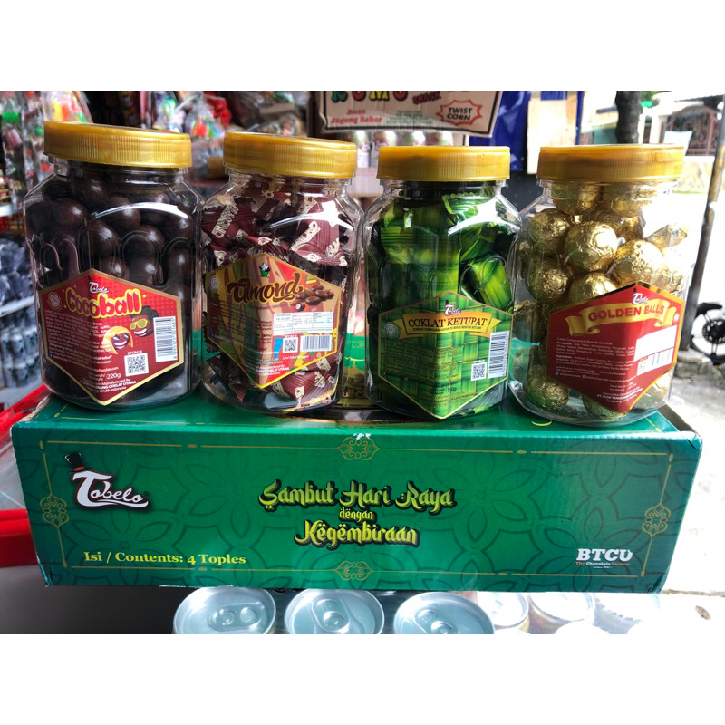 

Tobelo / Hampers / Parcel / Gift / COKELAT ALMOND / Kue Cokelat Lebaran / cokelat box / snack box