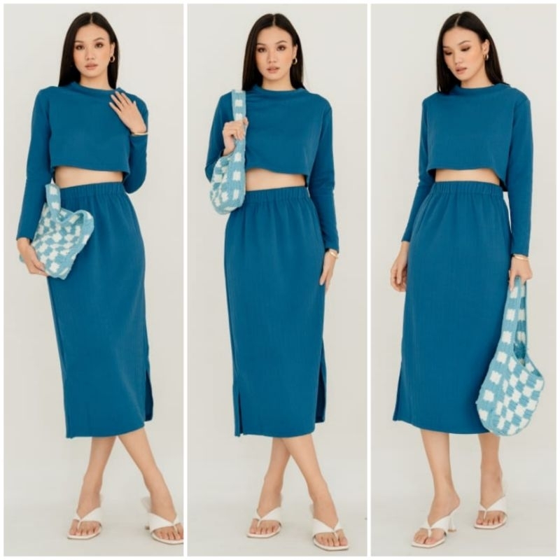 ♡ PREMIUM ♡ ORIGINAL ! SORAYA 2 IN 1 KNIT TEXTURED SET LONG SLEEVE CROP BLOUSE WITH SLIT MIDI SKIRT / SETELAN ATASAN &amp; ROK SELUTUT