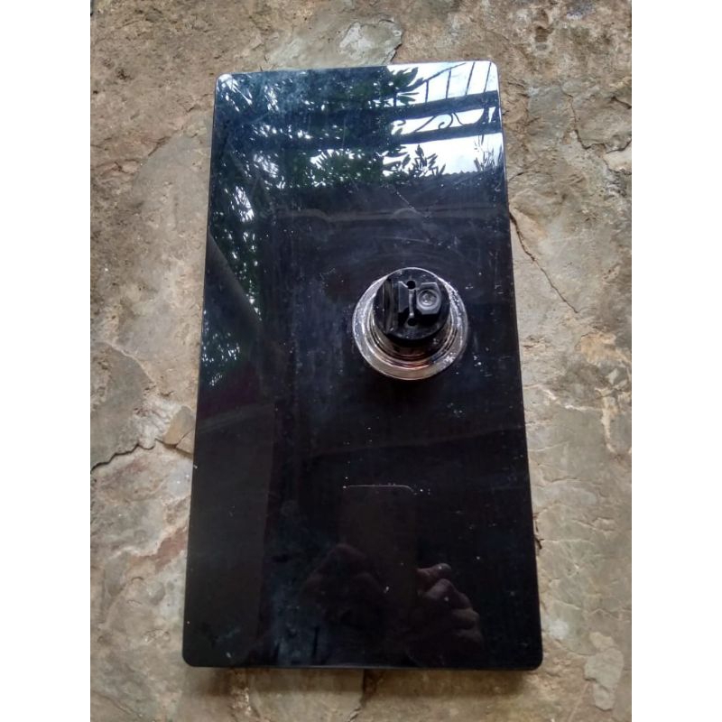 Kaki TV LED Polytron 24 inchi seri Pld T800