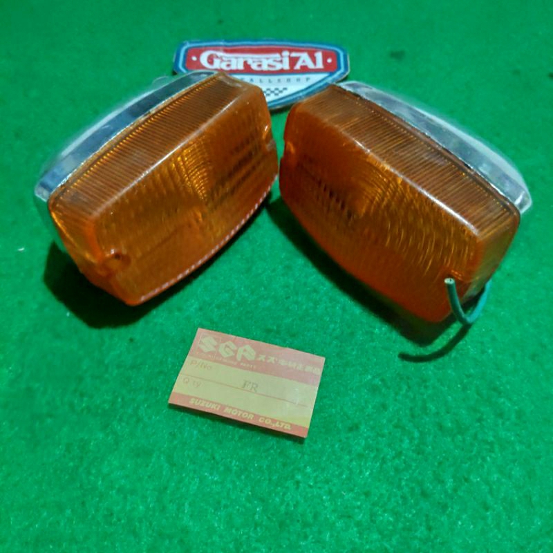 LAMPU SEN SEIN SUZUKI FR70 FR80 SEPASANG