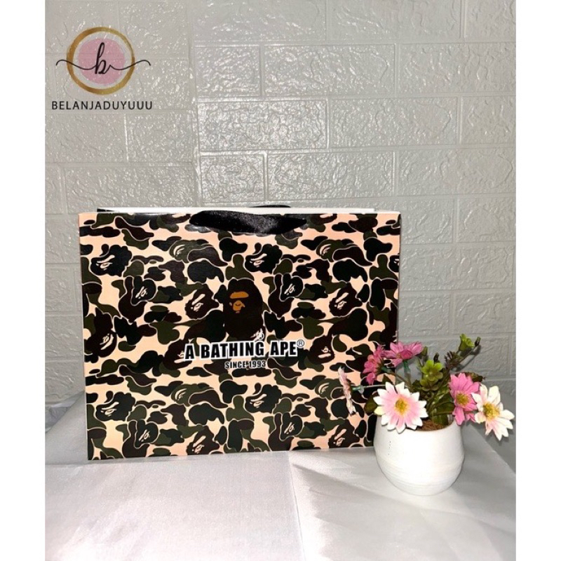 Paper bag BAPE Bathing Ape Pembungkus Kado ( Ready JKT )