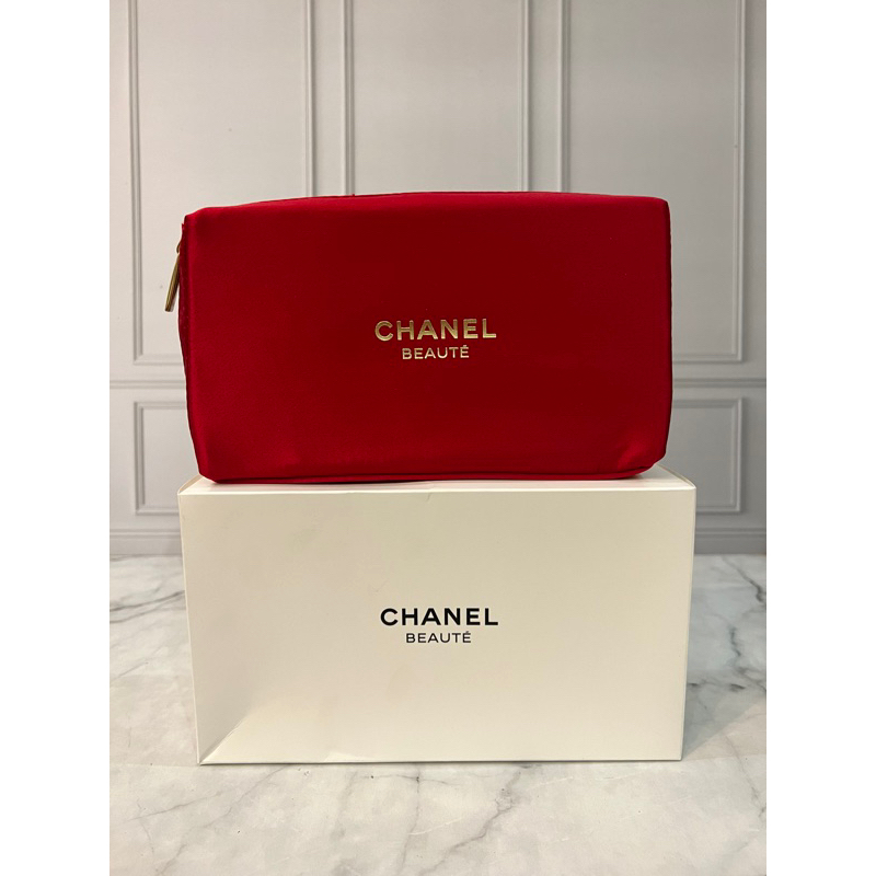 Chanel N°1 Pouch | Makeup Pouch