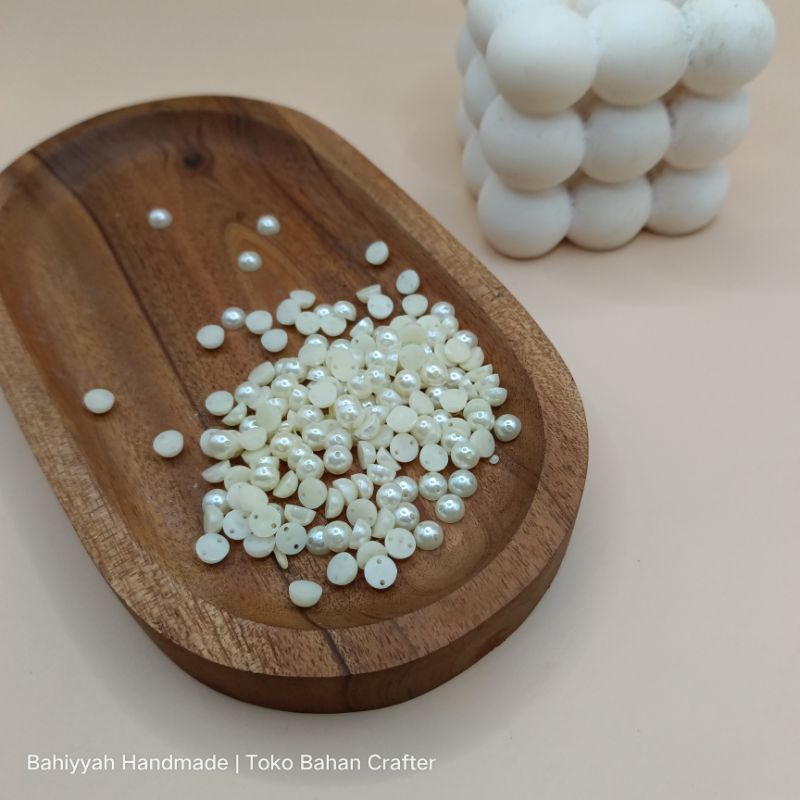 Mutiara Sintetik Belah