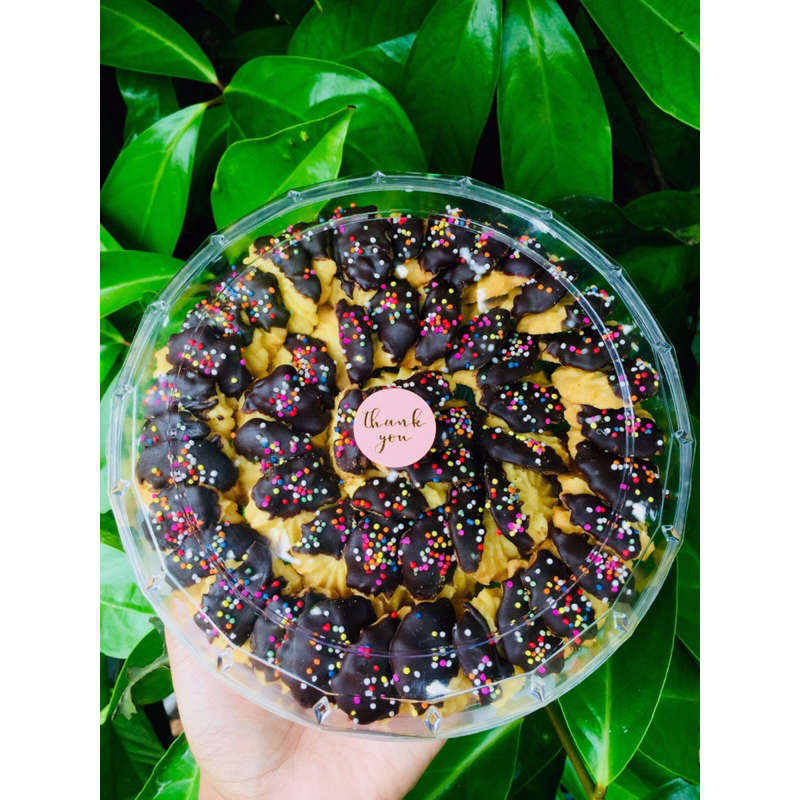 

kue lebaran choco sprinkle