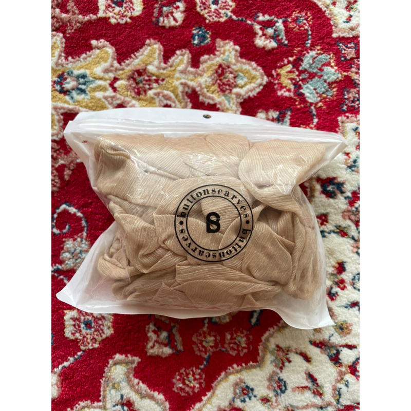 Buttonscarves Preloved