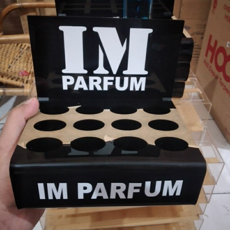 rak parfum IM akrilik