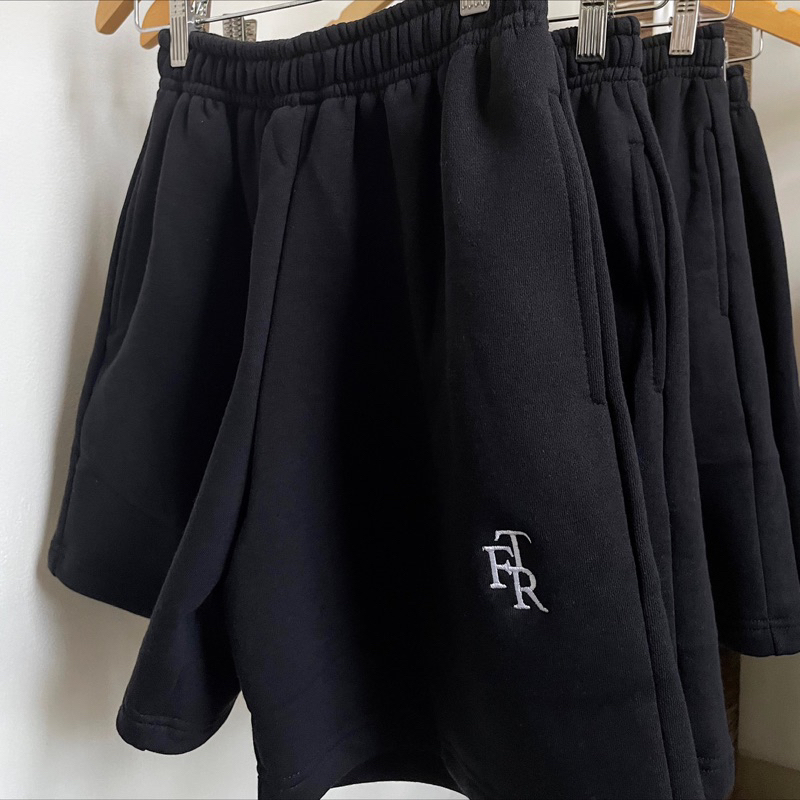 First Time Round - FTR Classic Sweatshorts - Onyx