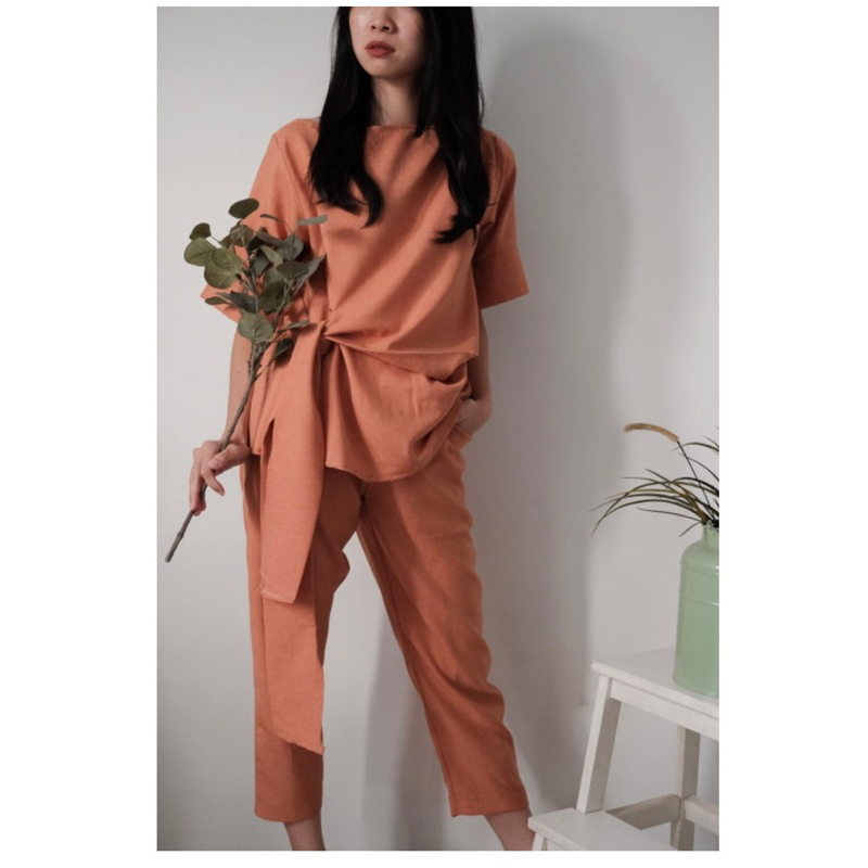 maven abbey top in tangerine preloved